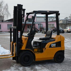 Вилочный автопогрузчик кара Caterpillar DP15NT