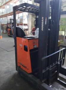 Электрический ричтрак Doosan BR16